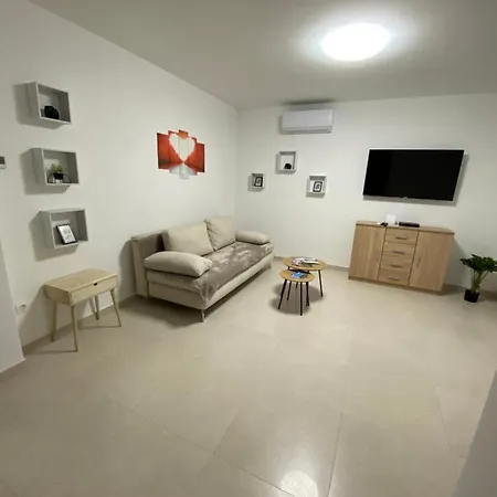 Jokai Apartmanhaz-Hajduszoboszlo Exterior photo