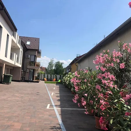 Jokai Apartmanhaz-Hajduszoboszlo Exterior photo