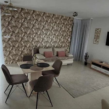 Jokai Apartmanhaz-Hajduszoboszlo Exterior photo