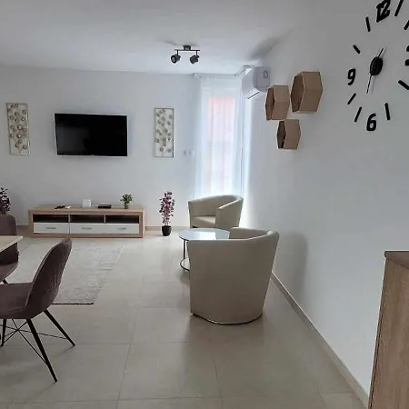 Jokai Apartmanhaz-Hajduszoboszlo Exterior photo