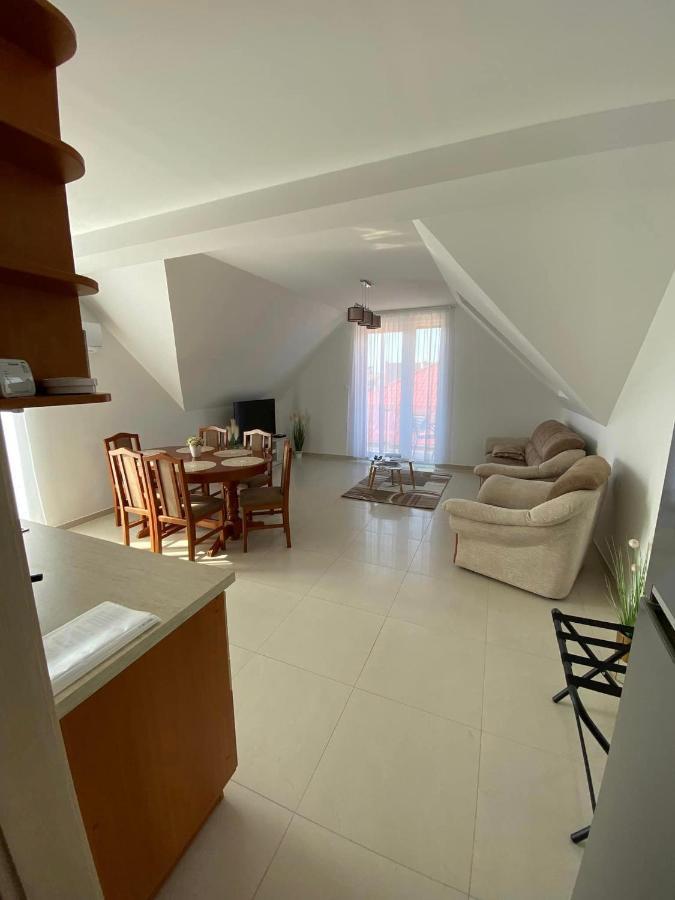 Apartment Jokai Apartmanhaz-hajduszoboszlo *