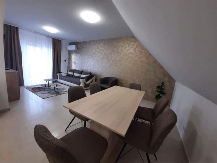 Apartment Jokai Apartmanhaz-hajduszoboszlo *